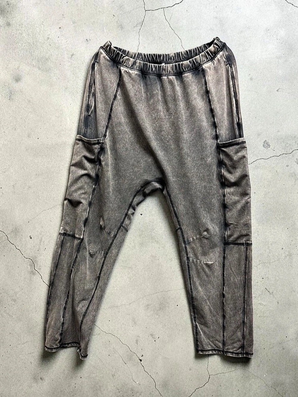 *like new*free people distressed
Gray Cargo Jogger Pants